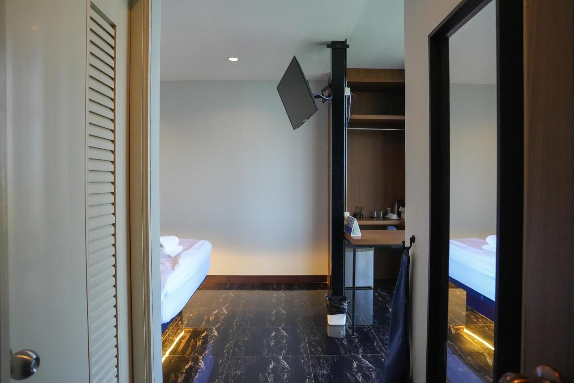 Skyline Resort Ban Khlong Lat Bua Khao Kültér fotó