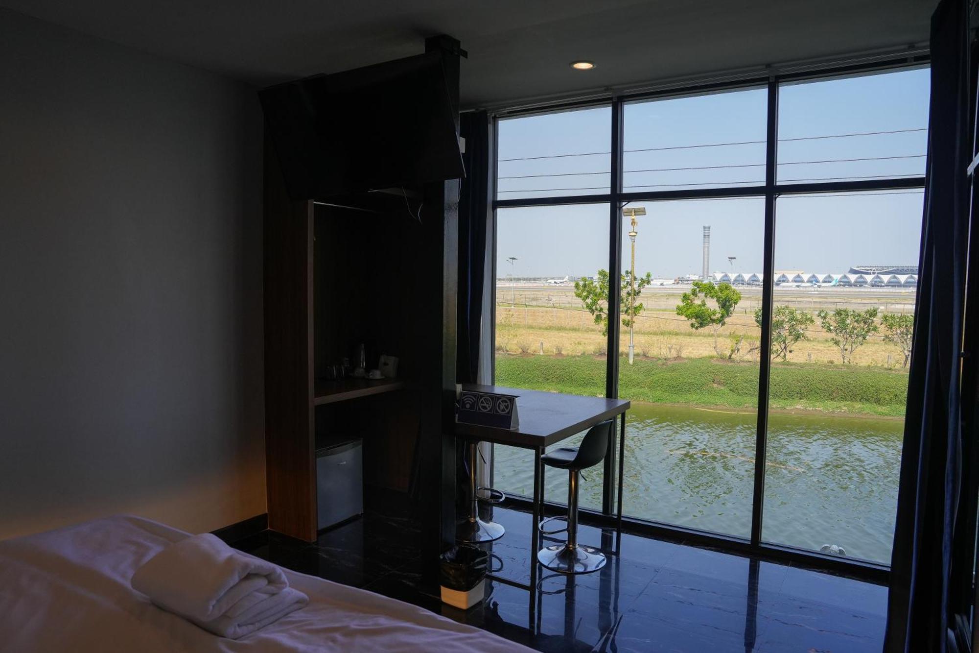 Skyline Resort Ban Khlong Lat Bua Khao Kültér fotó